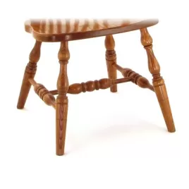 7 Spindle Arm Chair - Leg Detail